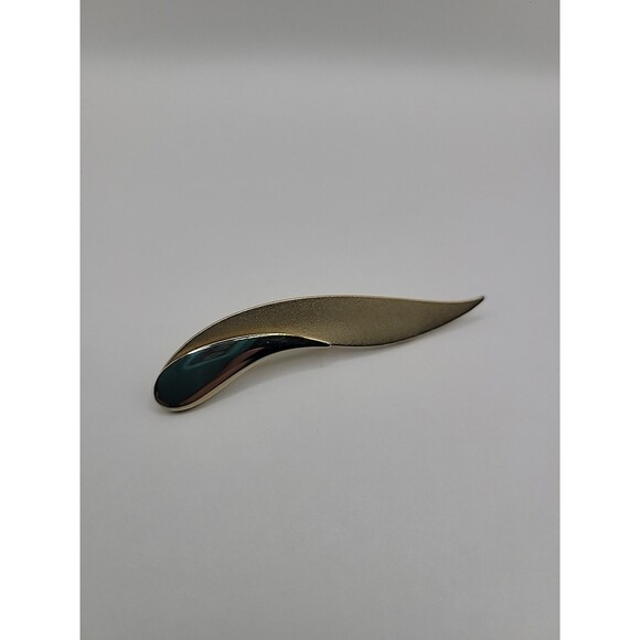 Vintage Brooch Pin Gold Tone Two Tone Textured Abstract Designer Jewelry - Picture 3 of 14